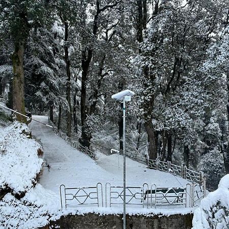 Hotel Jakhu Heights Shimla Ngoại thất bức ảnh