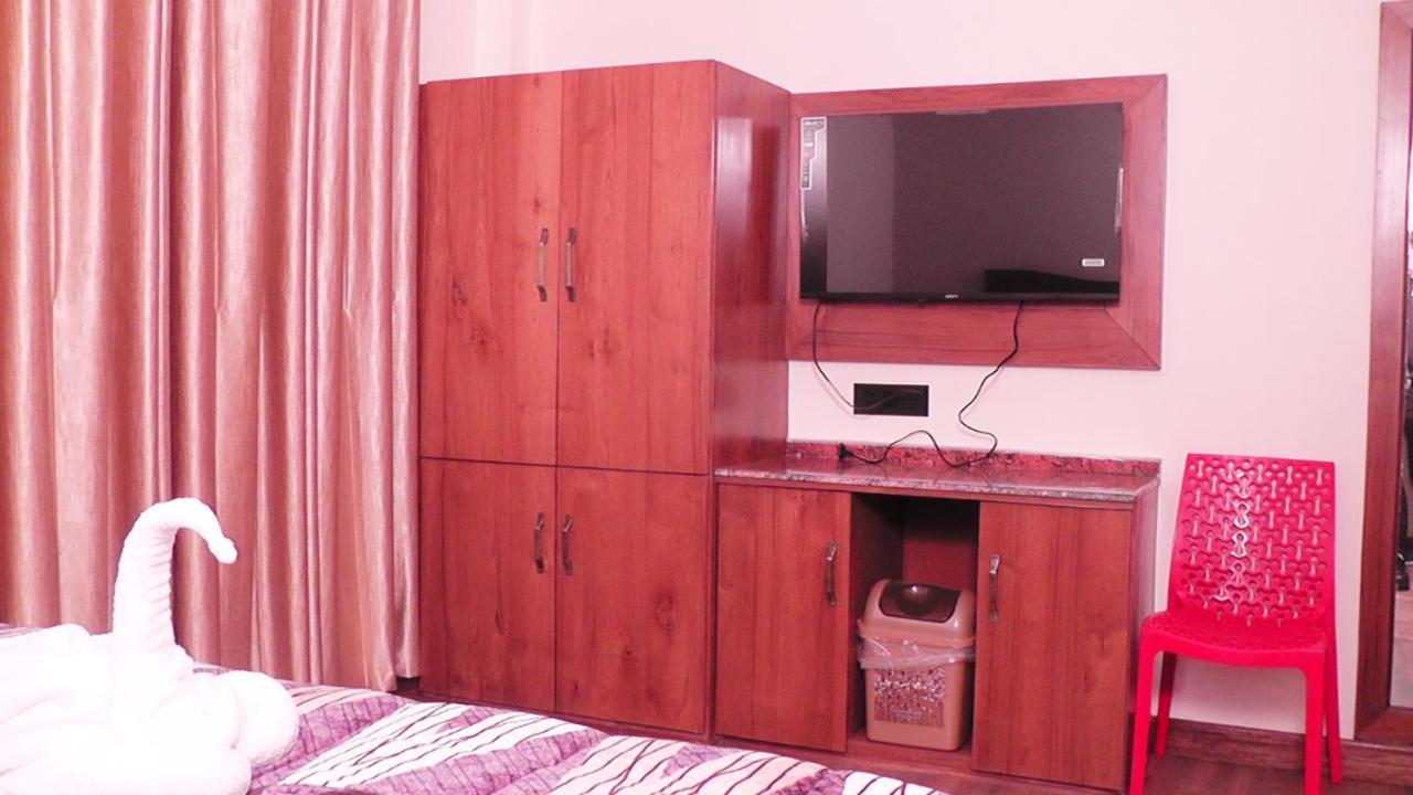 Hotel Jakhu Heights Shimla Ngoại thất bức ảnh