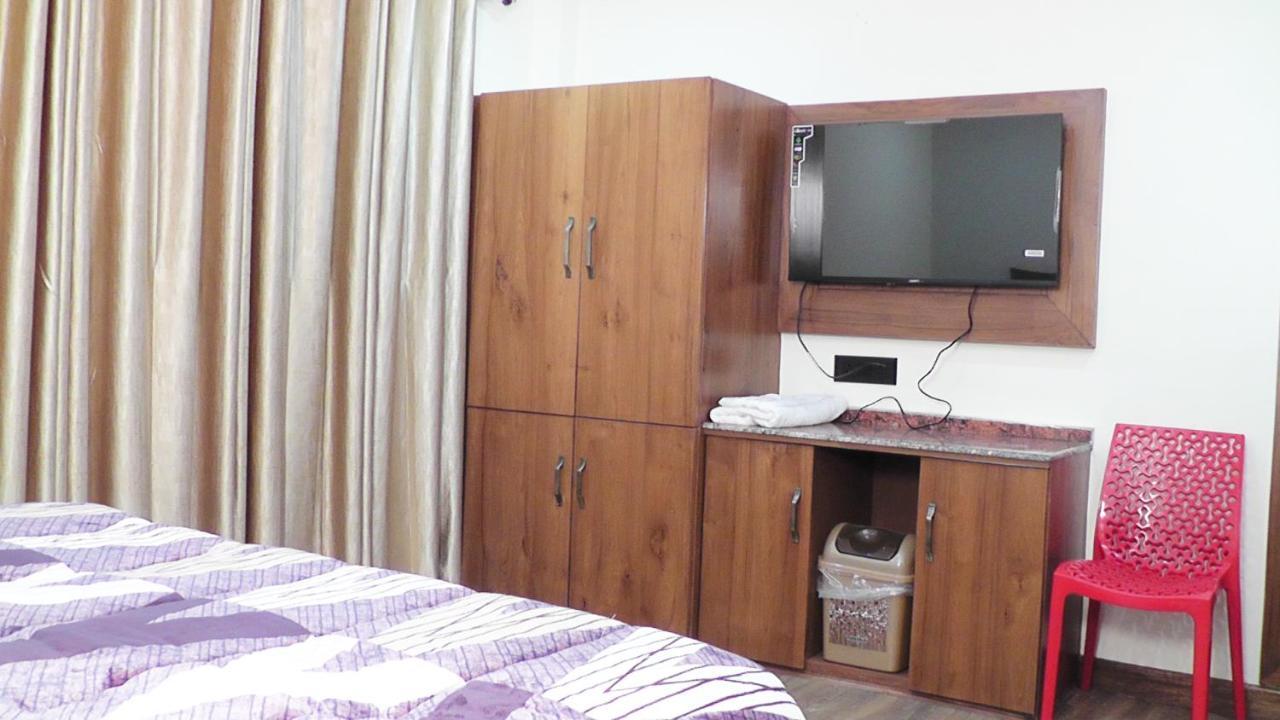Hotel Jakhu Heights Shimla Ngoại thất bức ảnh